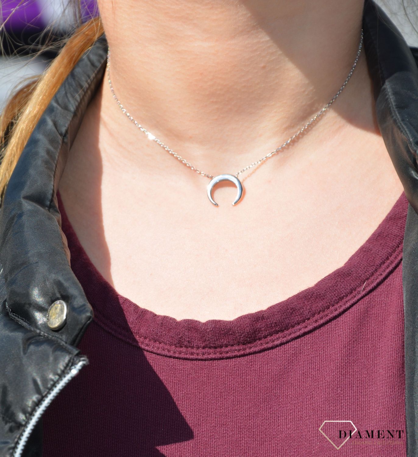 Naszyjnik srebrny odwrócony księżyc Dall'Acqua ✓ Zawieszka w kształcie gwiazdki ozdobione czarnymi cyrkoniami.jpg